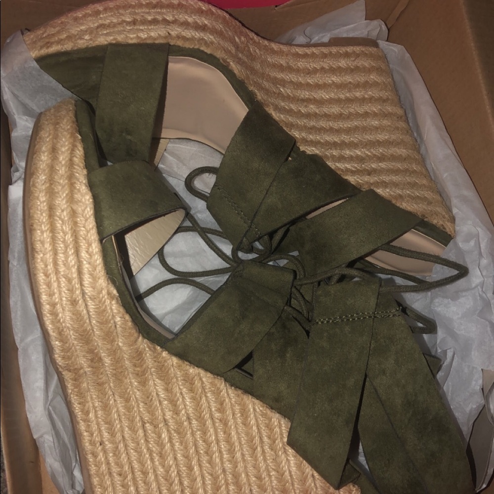 Olive wedges